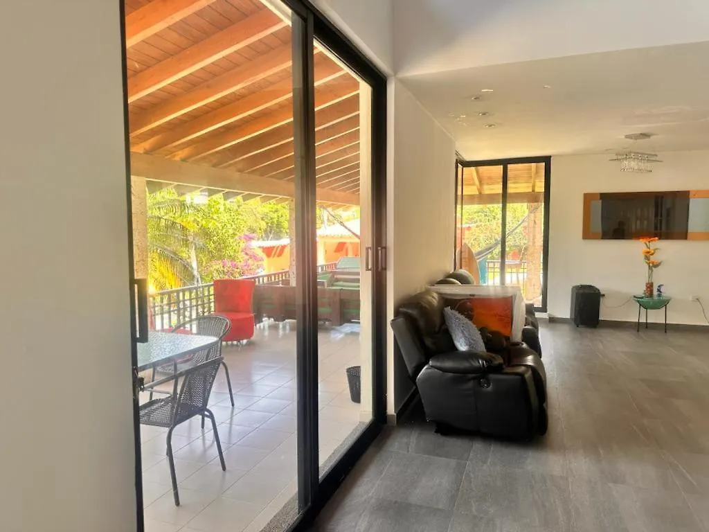 Hermosa Casa Grande En El Rodadero Gaira